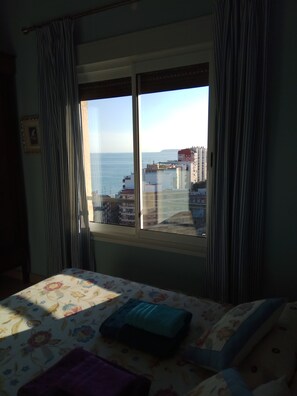 2 habitaciones, tabla de planchar con plancha y wifi gratis 