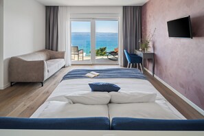 4 soverom, safe på rommet, strykejern/-brett og reiseseng for barn