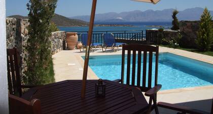 Beautiful Modern Cretan Villa overlooking the Mirabello Bay