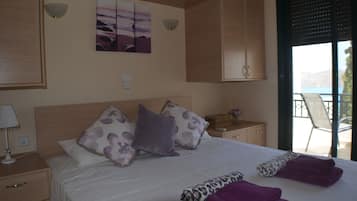 2 bedrooms, in-room safe, iron/ironing board, travel crib