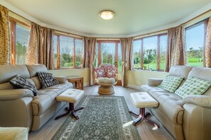 Smart-TV, bøker og musikkbibliotek