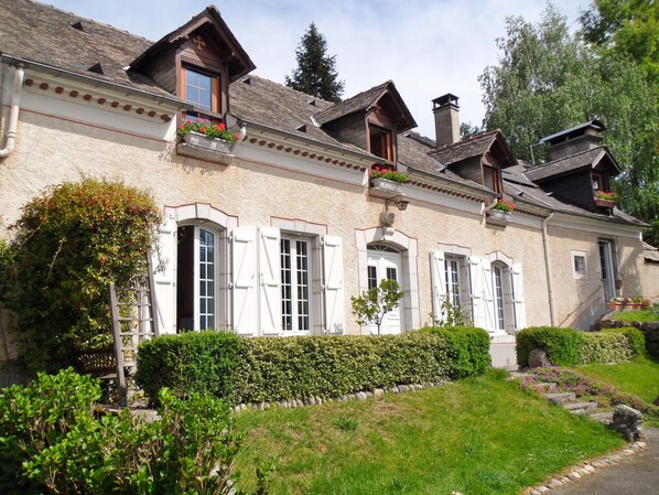 Exterior - Bed and breakfast at the farm, Lourdes, Pyrenees, ANOUSTA (Loubajac)