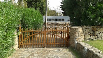 Enceinte de lâhĂ©bergement