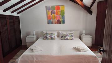 2 bedrooms, desk, iron/ironing board, travel cot