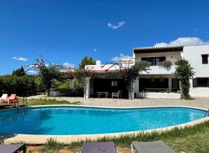 Pool - Lovely house with private pool, BBQ, AC, WiFi in Playa d' en Bossa (Sant Josep de sa Talaia)