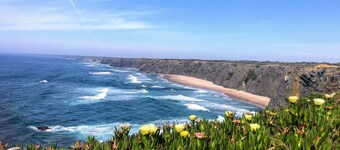 Charming family villa in aljezur