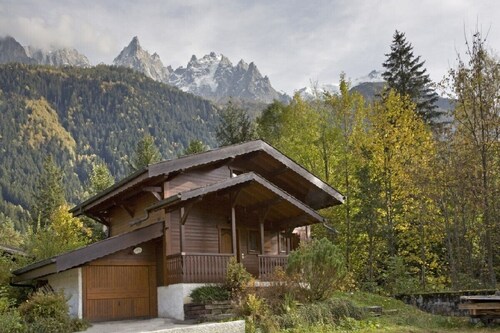 4 Bedroom chalet 5 minutes walk to the centre of Chamonix