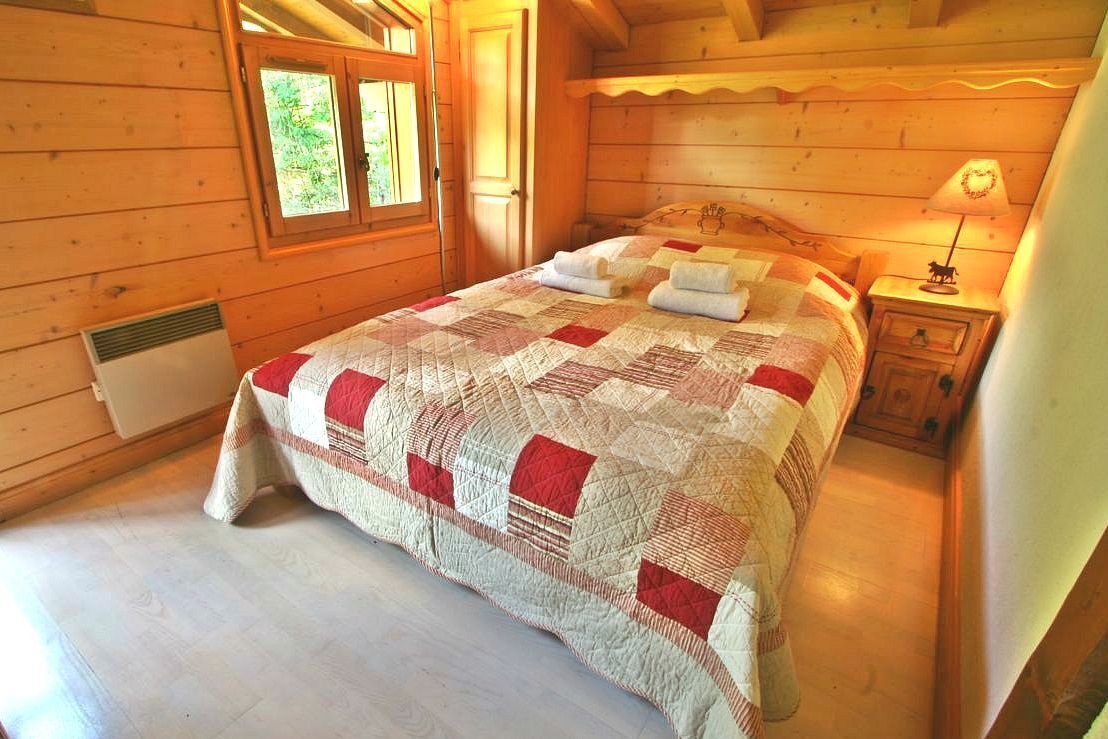 4 bedrooms, iron/ironing board, travel crib, free WiFi