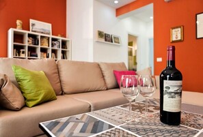TV, video games, DVD player, books - XIRBA PALERMO - Few steps from Unesco sites (Palermo)