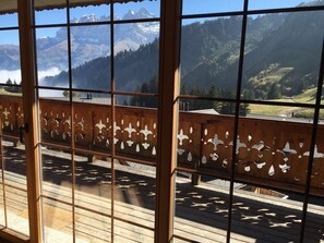 Interior - Luxury Ski-in/Ski-out Apartment with spectacular views of the Dents du Midi (Val D'Illiez)