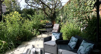 Independiente Holiday Cottage, cerca del mercado de la ciudad de Hesdin con Wi Fi Avalible.