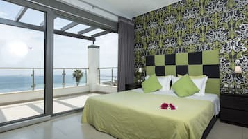 4 bedrooms, in-room safe, desk, iron/ironing board