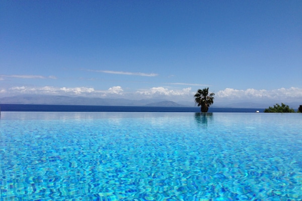 Piscina all'aperto