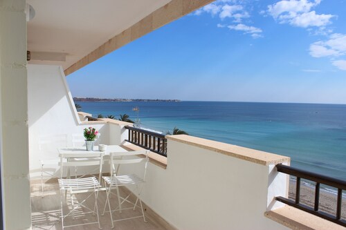 Beach Apartment Sea Line - Beach Apartment 1st line QUESADA APARTMENT