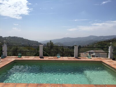 Idyllic country house with pool and fantastic sea view