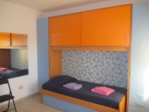 2 slaapkamers, een strijkplank/strijkijzer, wifi, beddengoed