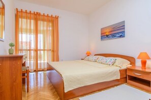 1 bedroom, iron/ironing board, free WiFi, bed sheets
