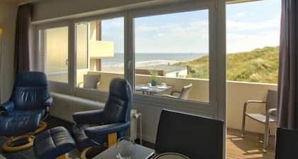Wooge Traum - With sea view directly on the beach