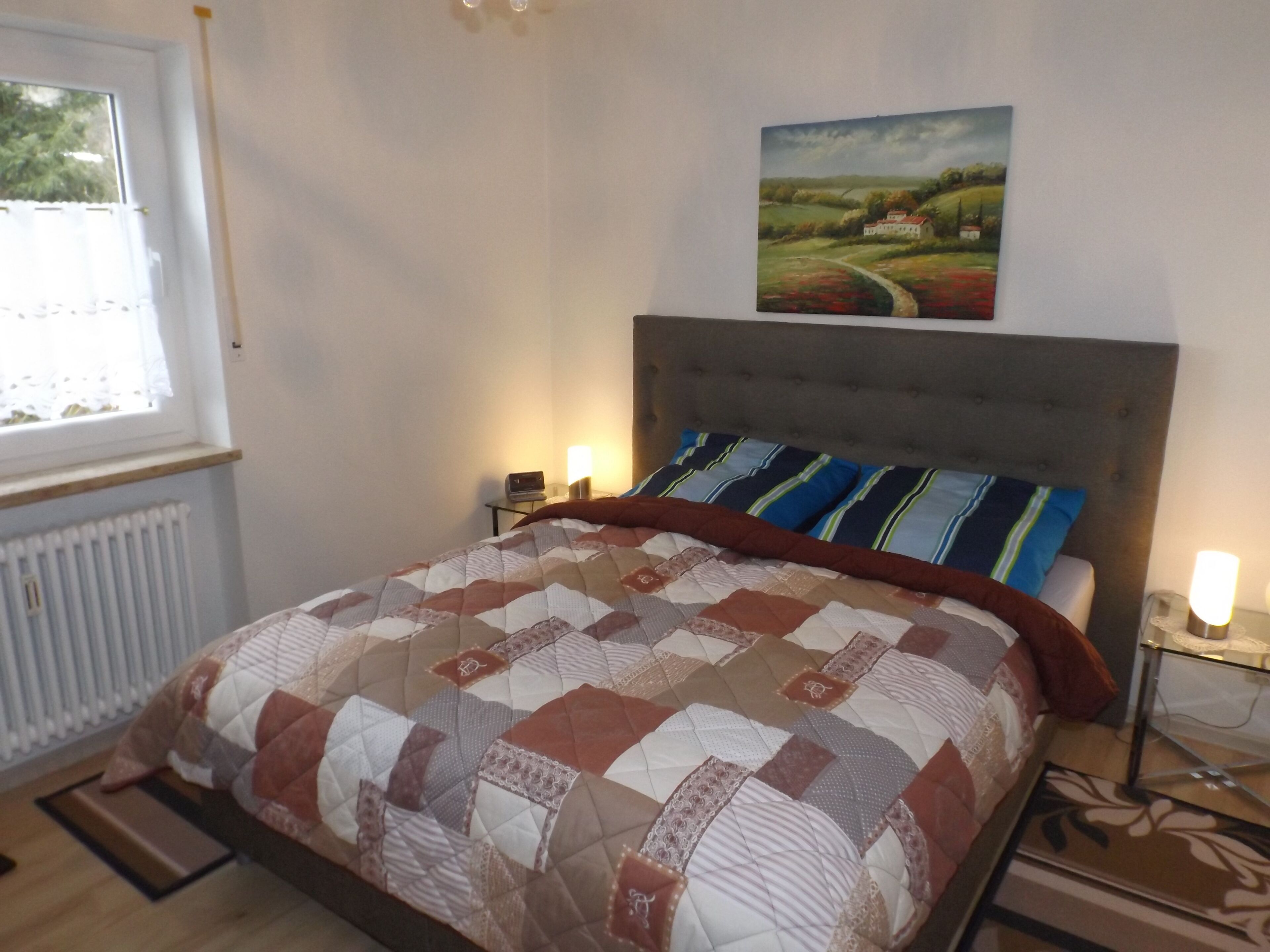 1 多间卧室、熨斗/熨衣板、免费 WiFi、床单