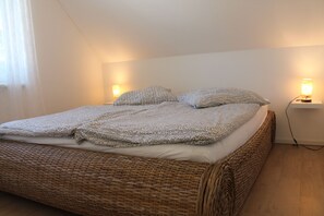 2 Schlafzimmer, Reisekinderbett, kostenloses WLAN