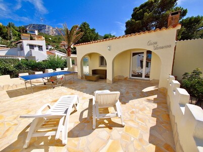 Detached house with private pool, completely fenced, close to the beach