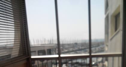 APPARTEMENT F2 VUE SUPERBE PORT ET MER