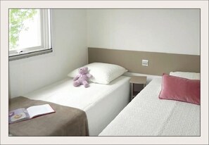 4 bedrooms, hypo-allergenic bedding, iron/ironing board, WiFi - MOBIL HOME 6 / 8P LUMINOSA CAMPING 4 STARS VAL DE LOIRE (Onzain)