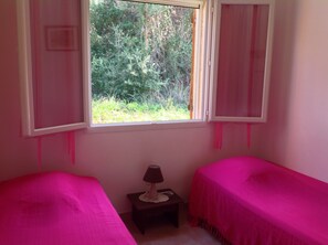 2 bedrooms, iron/ironing board, WiFi, wheelchair access - Lovely, functional apartment with sea and mountain views on private land (Cargèse)