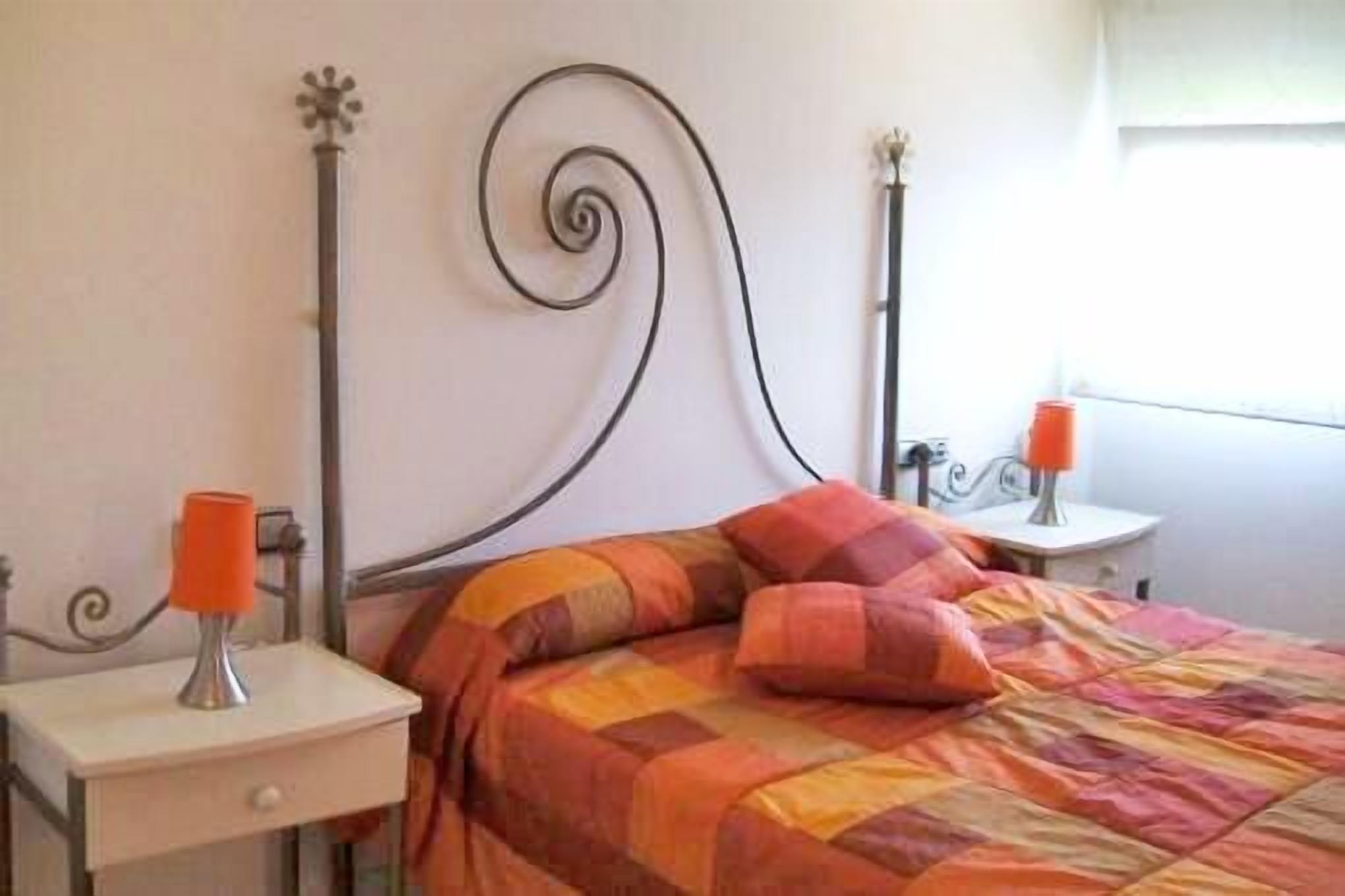 Air-conditioned apartment, near the beach and the mountains, 1 bedroom, 2 people