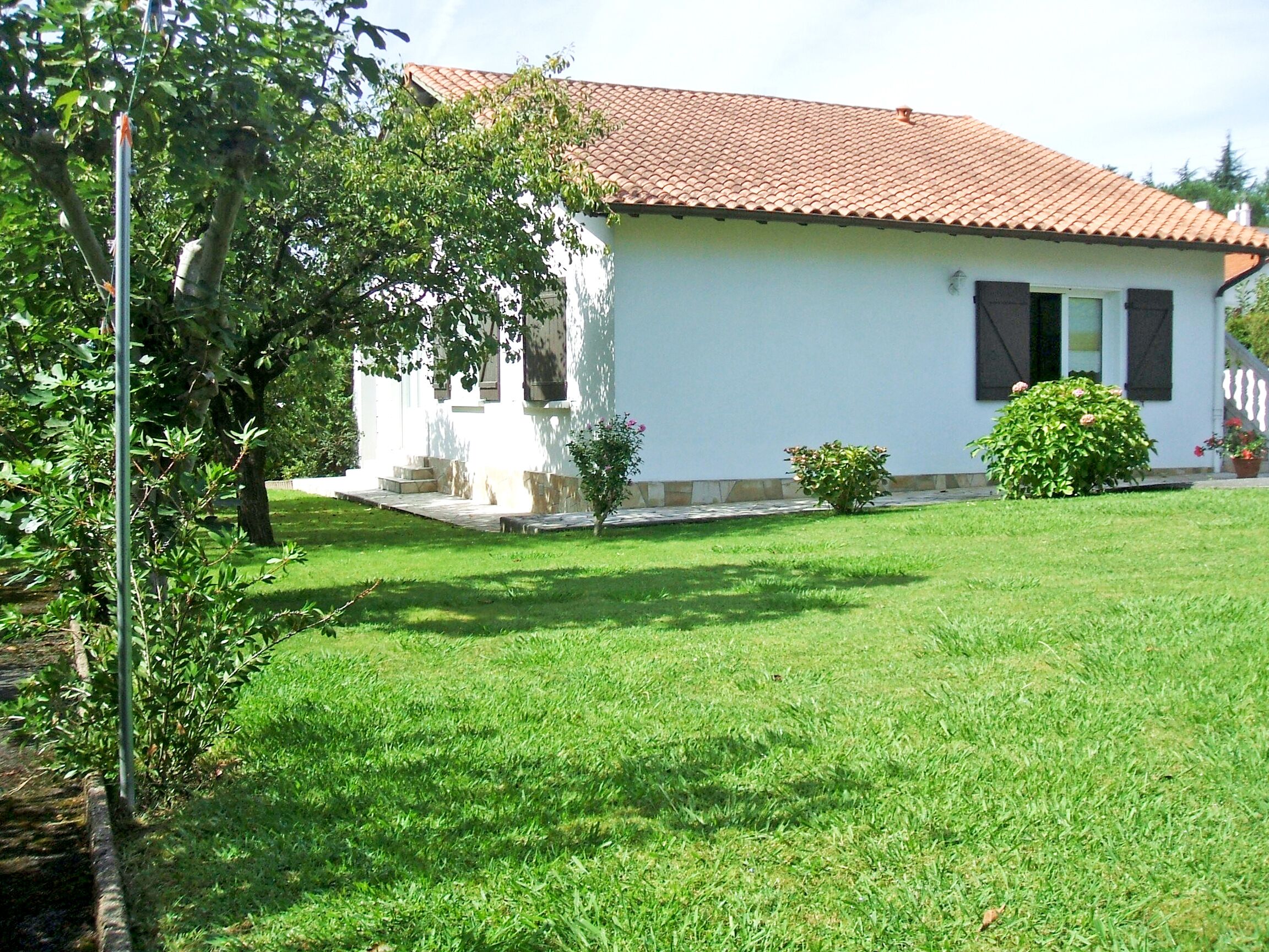 Air-conditioned apartment, near the beach and the mountains, 1 bedroom, 2 people