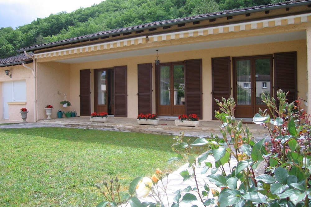 CASTELFRANC HOUSE