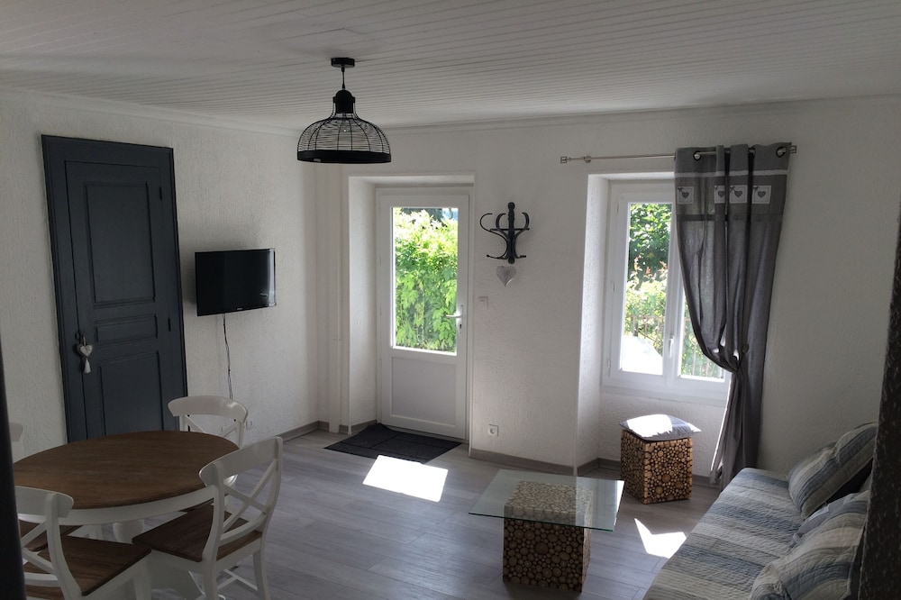 Small house "cozy haven of peace in the mountains"