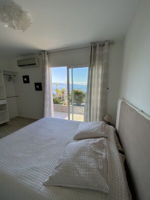 5 bedrooms, iron/ironing board, travel crib, WiFi