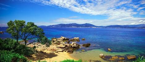 Platja a a prop