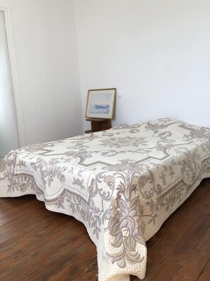 2 chambres, fer et planche à repasser, Wi-Fi
