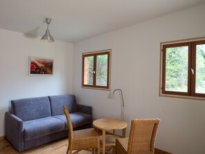 Smart TV, ping pong, books