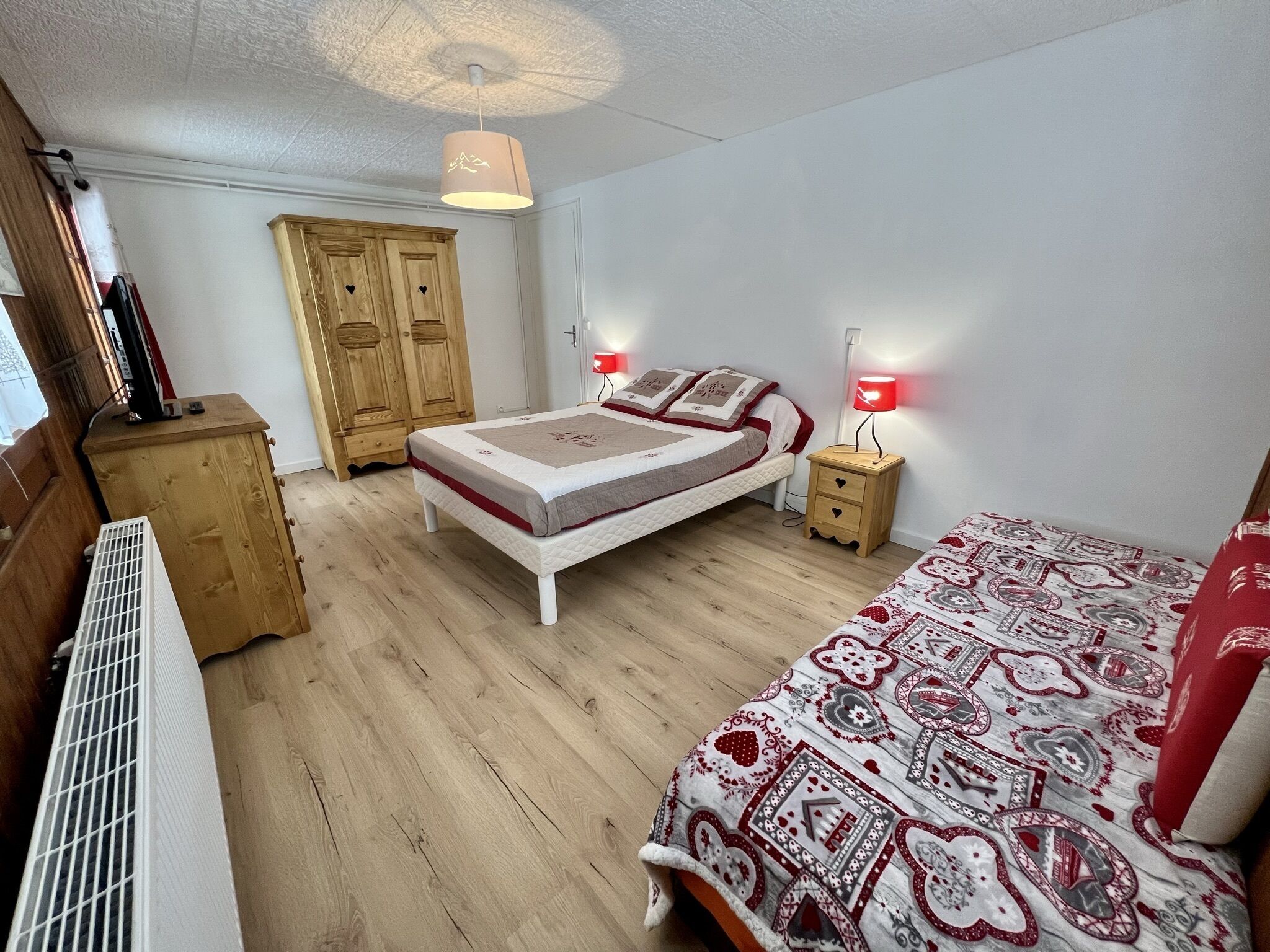 5 Schlafzimmer, Bügeleisen/Bügelbrett, Reisekinderbett, WLAN