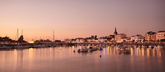 Calm 300m from the beach Boisvinet in St Gilles Croix de Vie
