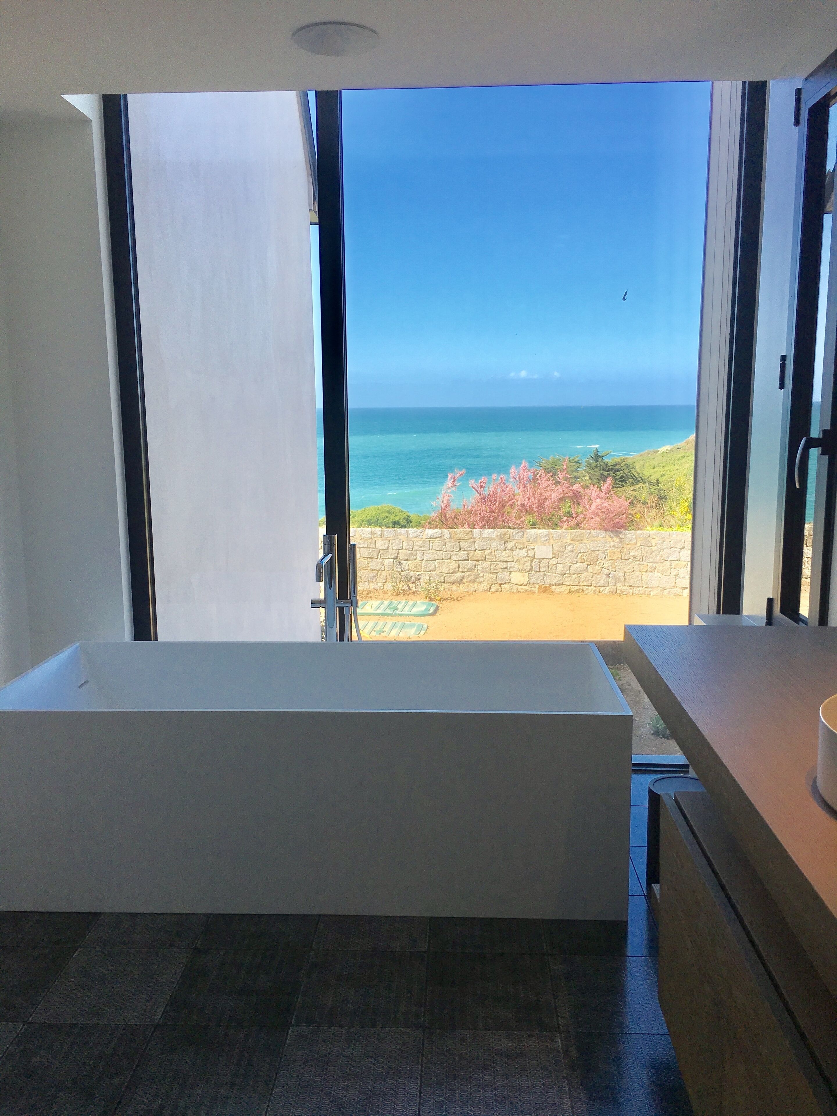Vue mer depuis la sdb de la master bedroom
