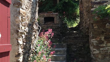Enceinte de lâhĂ©bergement