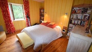 5 camere, ferro/asse da stiro, Wi-Fi