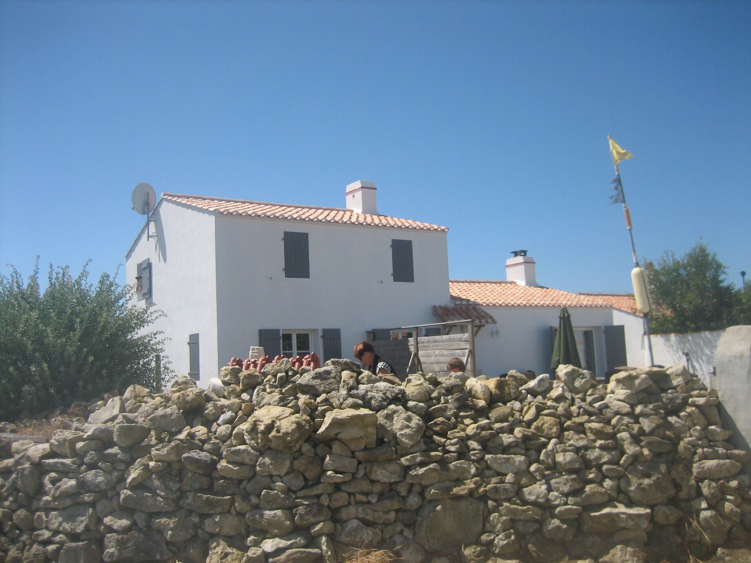 المنشأة من الخارج