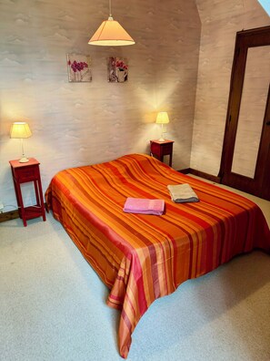 7 camere, ferro/asse da stiro, Wi-Fi gratuito, lenzuola