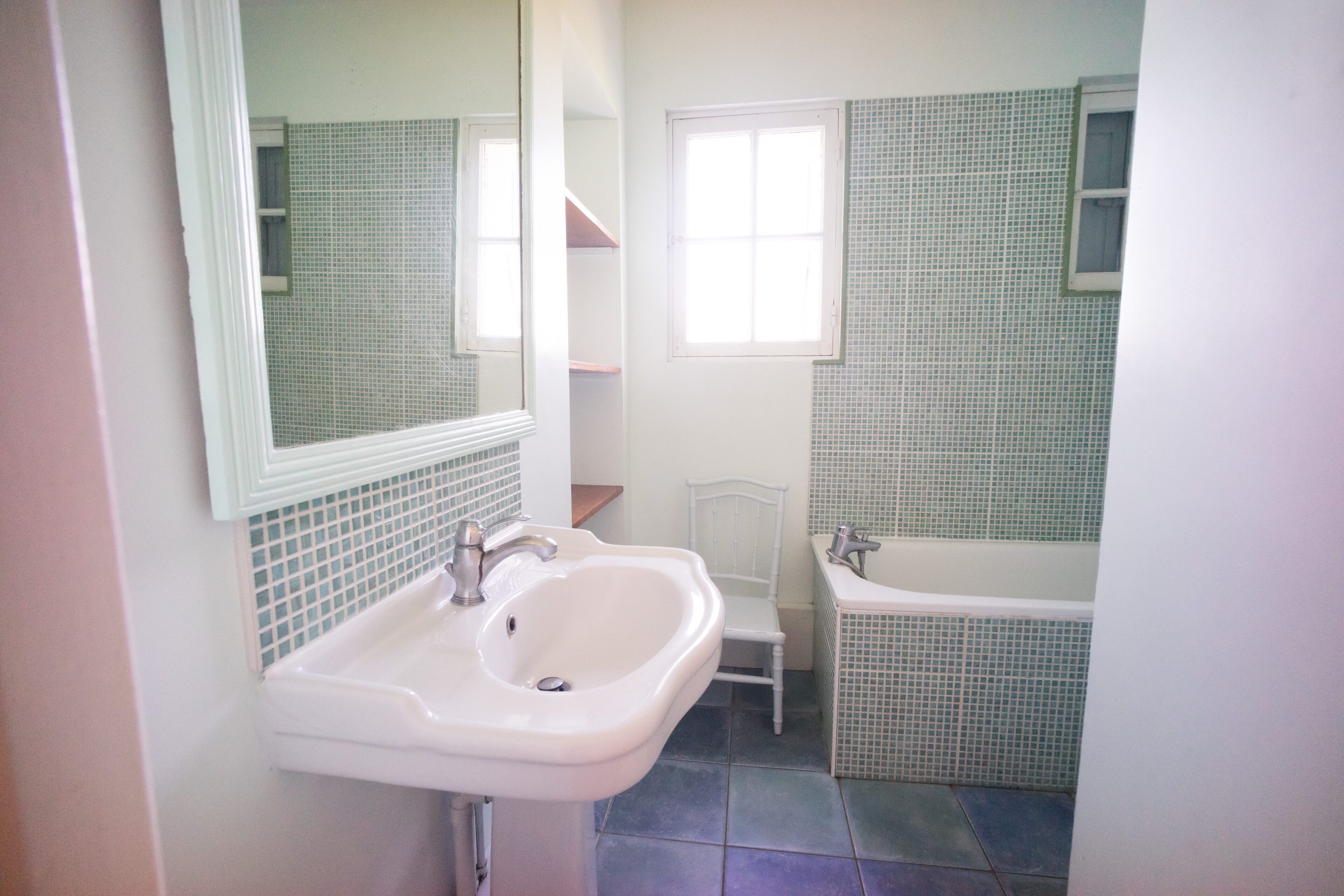 Douche, sèche-cheveux, papier toilette