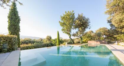 Mas en pierre avec vue exceptionnelle sur le Grand Luberon 4 * office tourisme