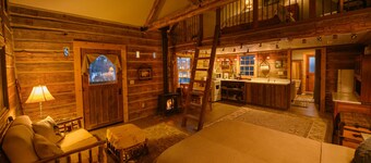 Cozy, Rustic Cabins near Chico Hot Springs & only 35 mins to YELLOWSTONE PARK!!