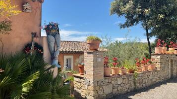 Enceinte de lâhĂ©bergement