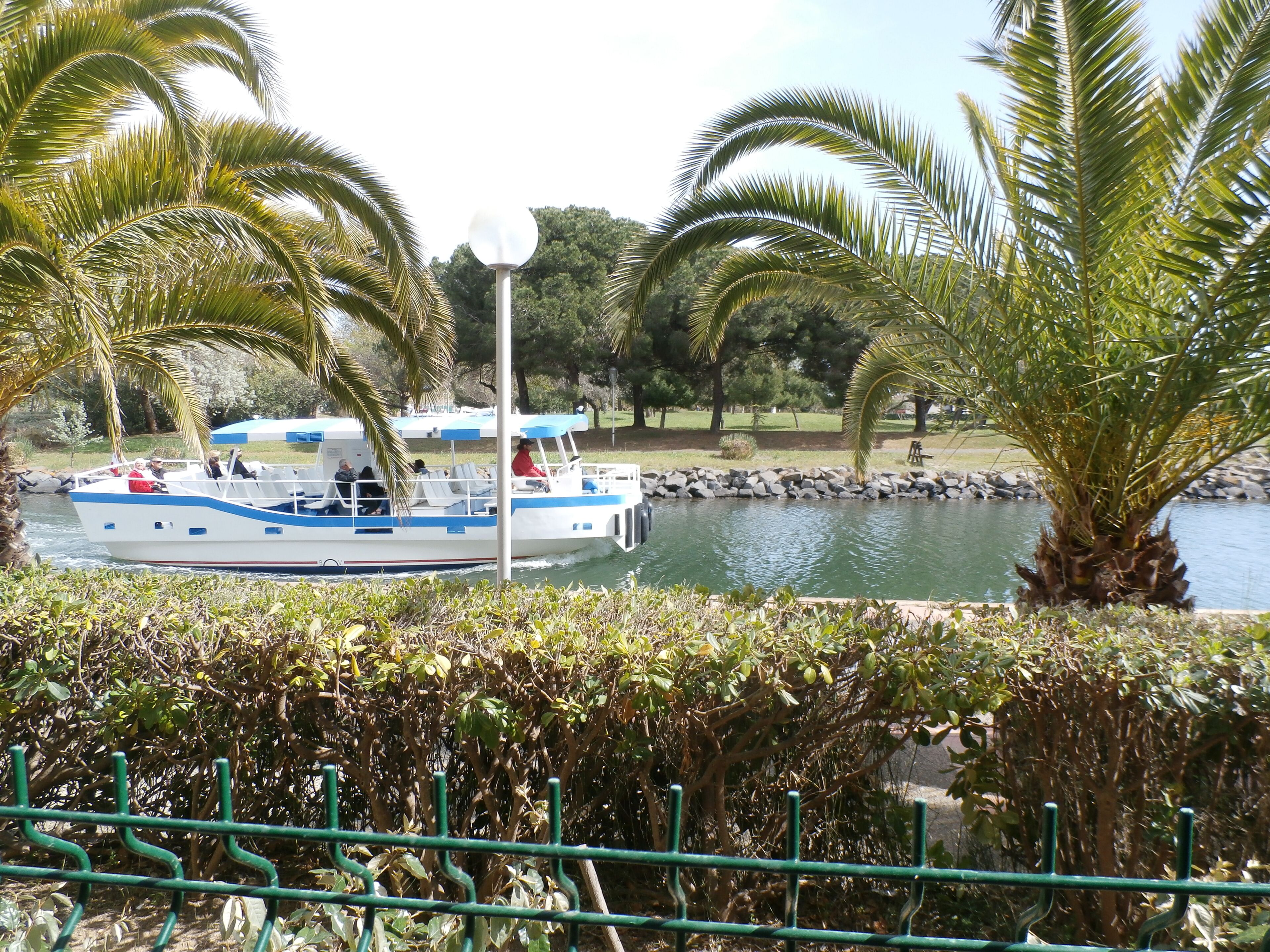 Apart. Residential Ground Garden Cap D'Agde For 5 People Pool And Air Conditioning