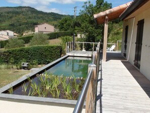 Property grounds - Maison des Lévriers equipped with a natural pool in the heart of Cathar Region (Luc-Sur-Aude)