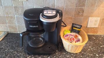 Kaffee und/oder Kaffeemaschine